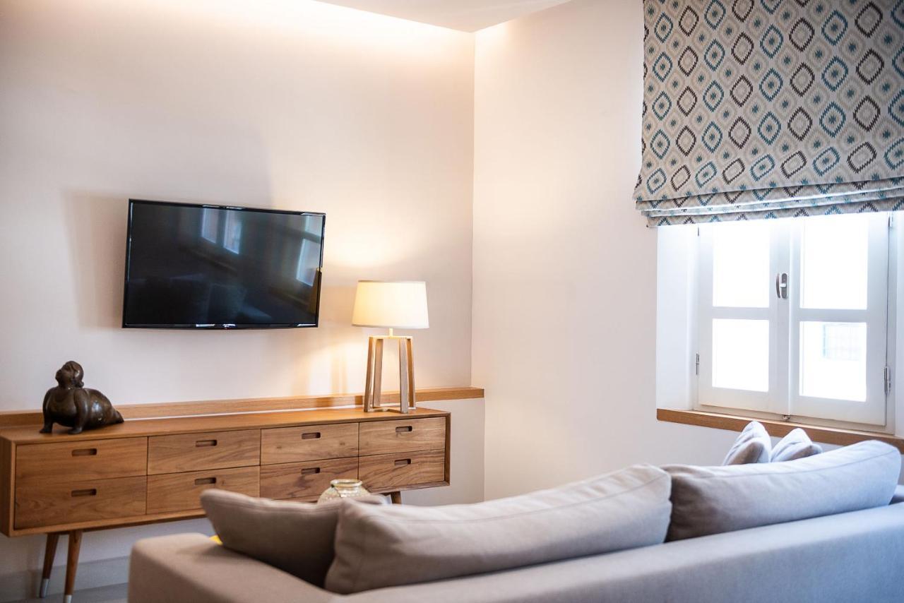 Avra Apartments Venetian Harbour Chania  Exterior photo