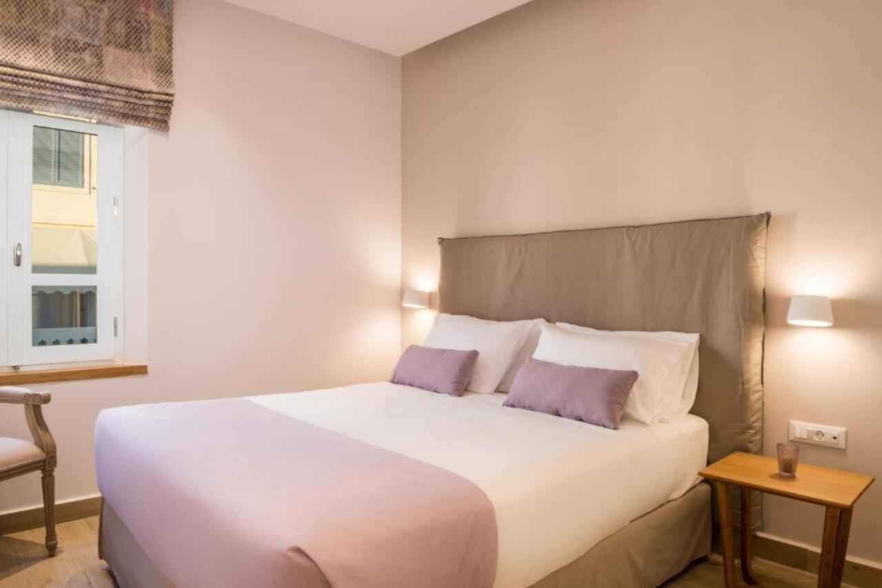 Avra Apartments Venetian Harbour Chania  Exterior photo