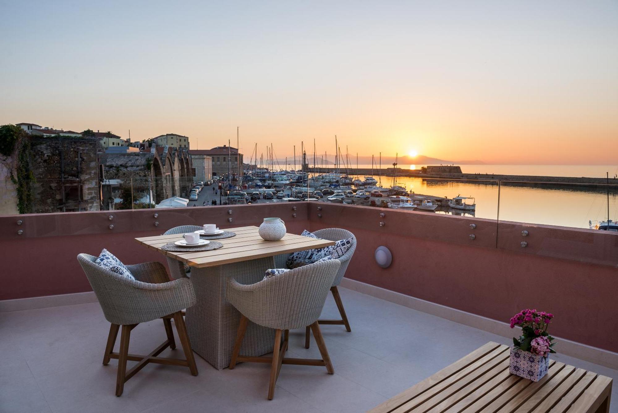 Avra Apartments Venetian Harbour Chania  Exterior photo