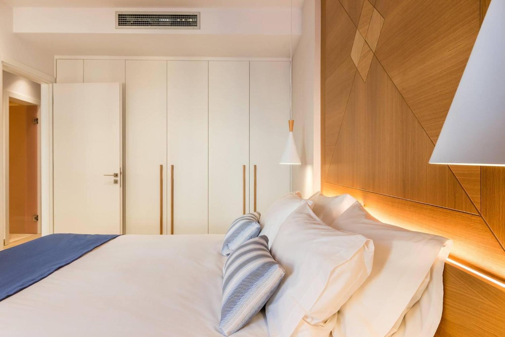 Avra Apartments Venetian Harbour Chania  Exterior photo