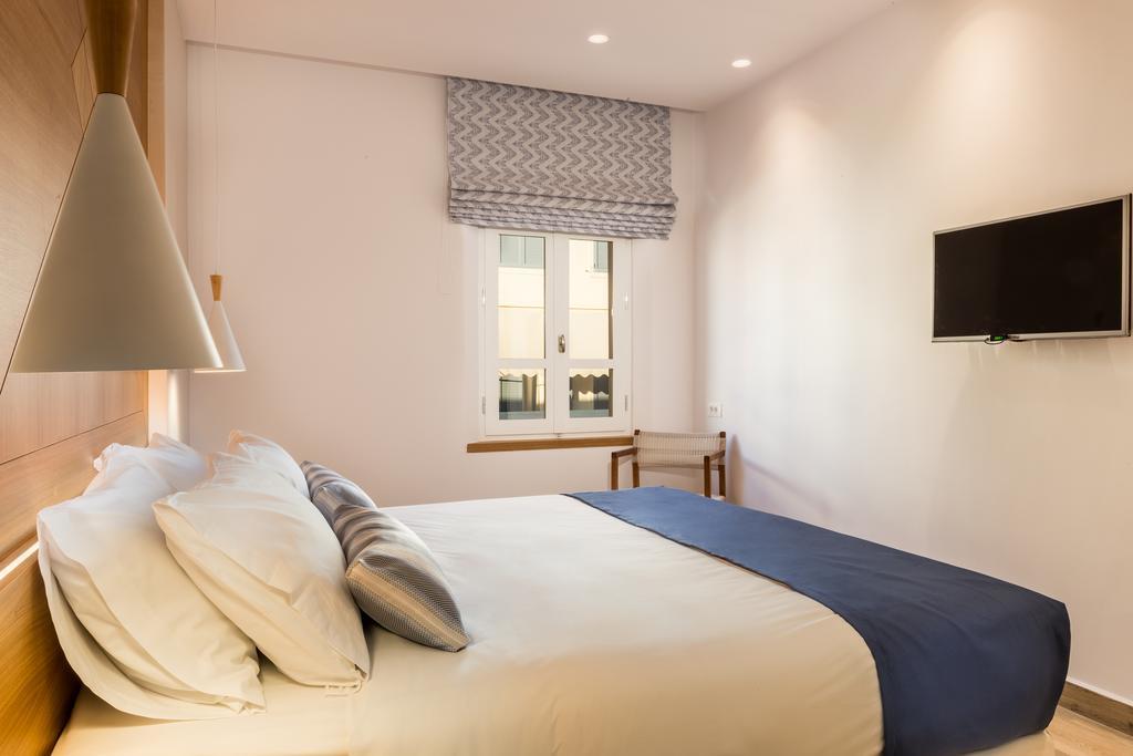 Avra Apartments Venetian Harbour Chania  Exterior photo